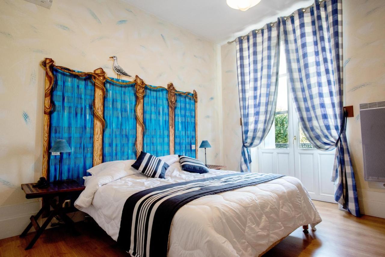 Logis Hotel De La Tour Libourne Luaran gambar