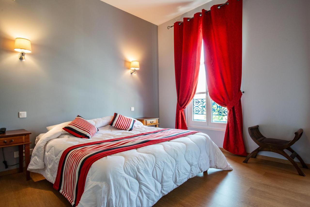 Logis Hotel De La Tour Libourne Luaran gambar