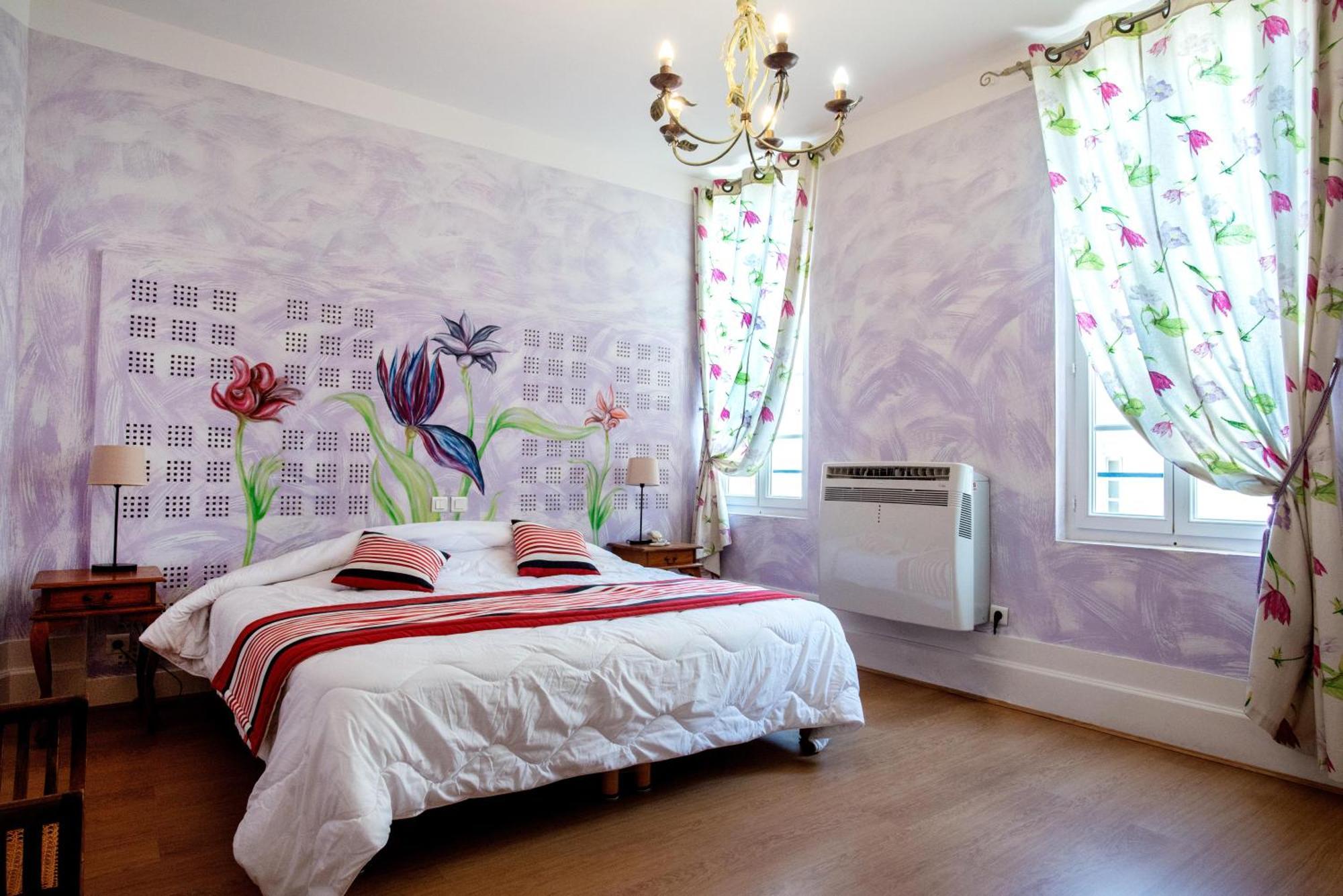 Logis Hotel De La Tour Libourne Luaran gambar